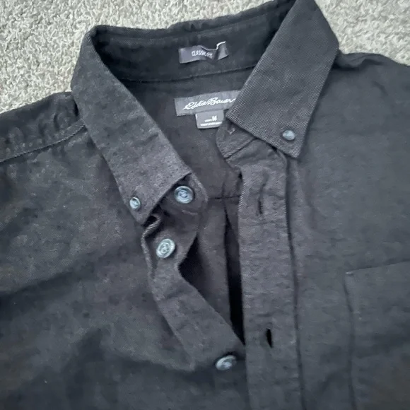 Eddie Bauer Men's Charcoal Button-Down Shirt - Picture 4 of 5